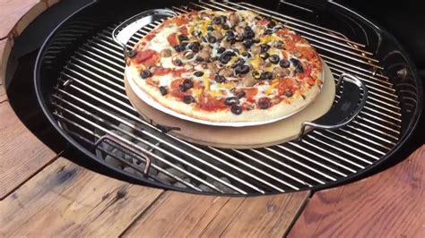 How to Use Pizza Stone on Grill: A Culinary Adventure Beyond the Ordinary