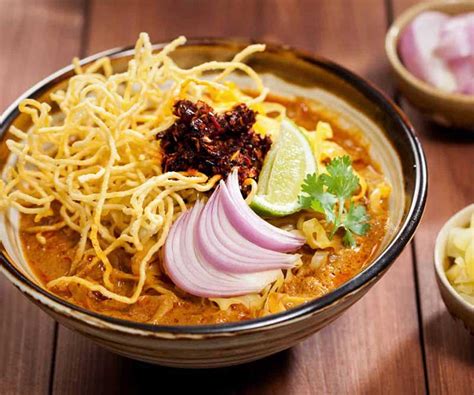 Khao Soi: Aromatic Northern Thai Curry Noodles That Will Transport You To Flavor Nirvana!