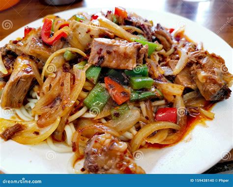 Spicy Braised Noodles With Mutton: A Flavorful Symphony of Umami and Chili Heat?