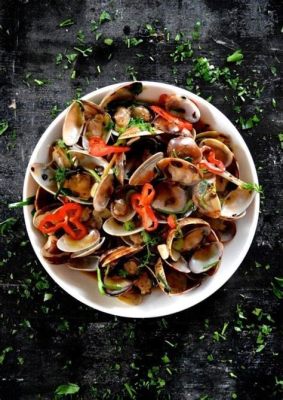  Spicy Stir-Fried Clams and Noodles Intertwined: Can a Humble Dish Deliver Explosive Flavors?