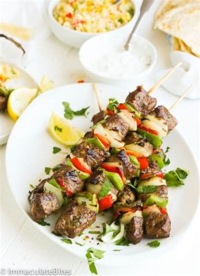  Turpan Grape Lamb Kebabs: A Symphony of Sweet and Savory Delightful Bites!